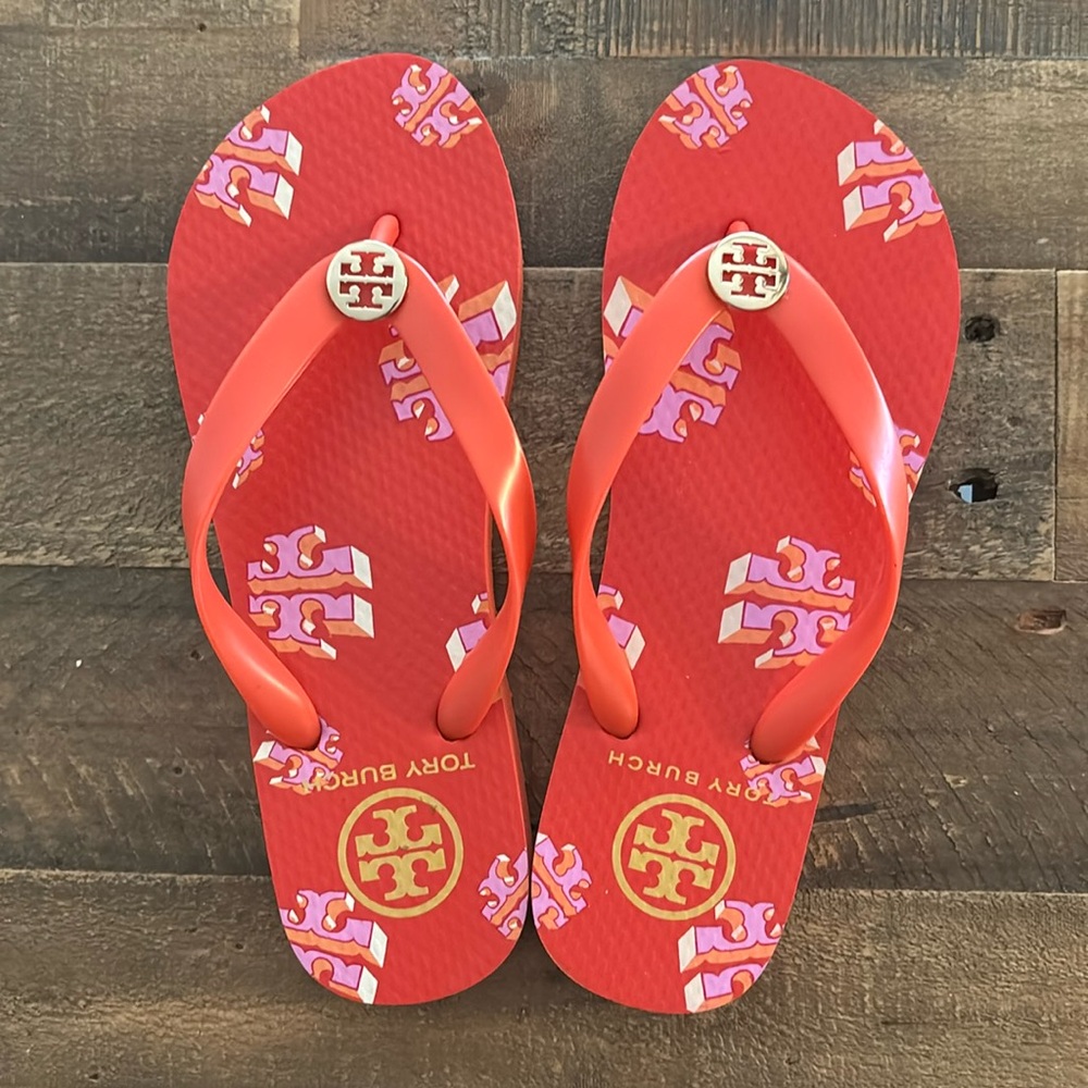 Tory Burch, pool flip-flops